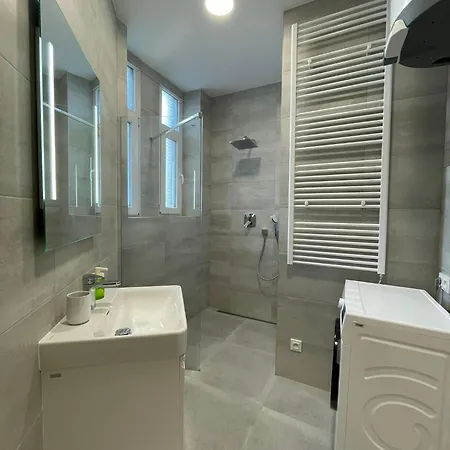 Cozy & Spacious For 5 Guests In