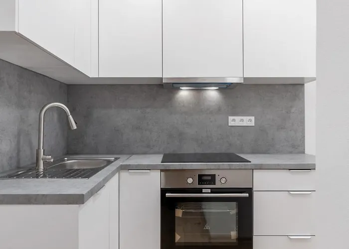 Cozy & Spacious For 5 Guests In * Praag